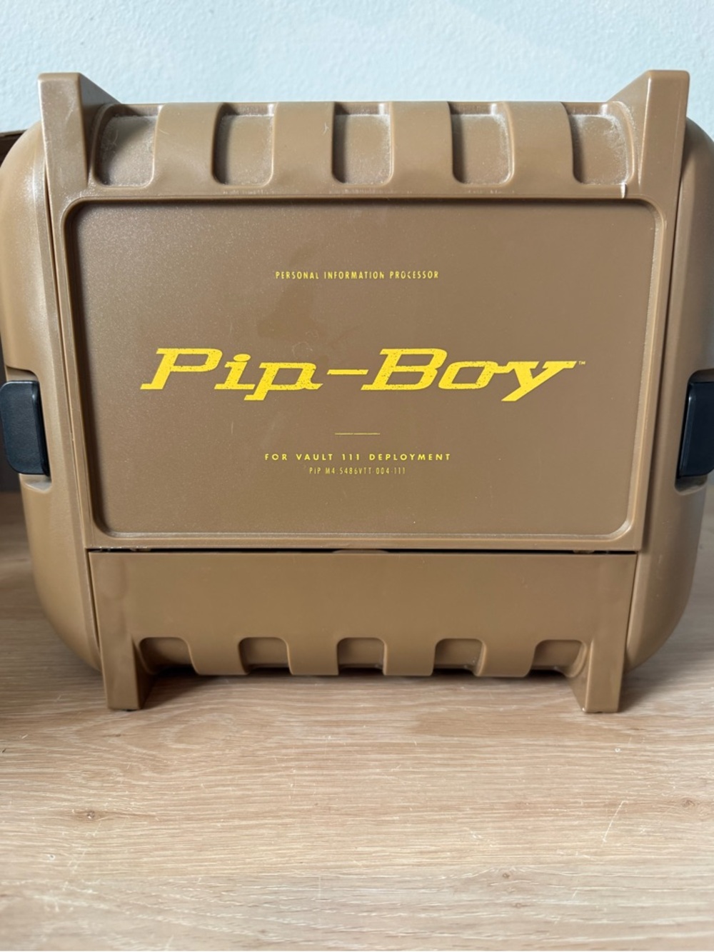 Fallout 4 Pip-Boy Model 3000 Mk IV Collector's Edition with Case -No Game